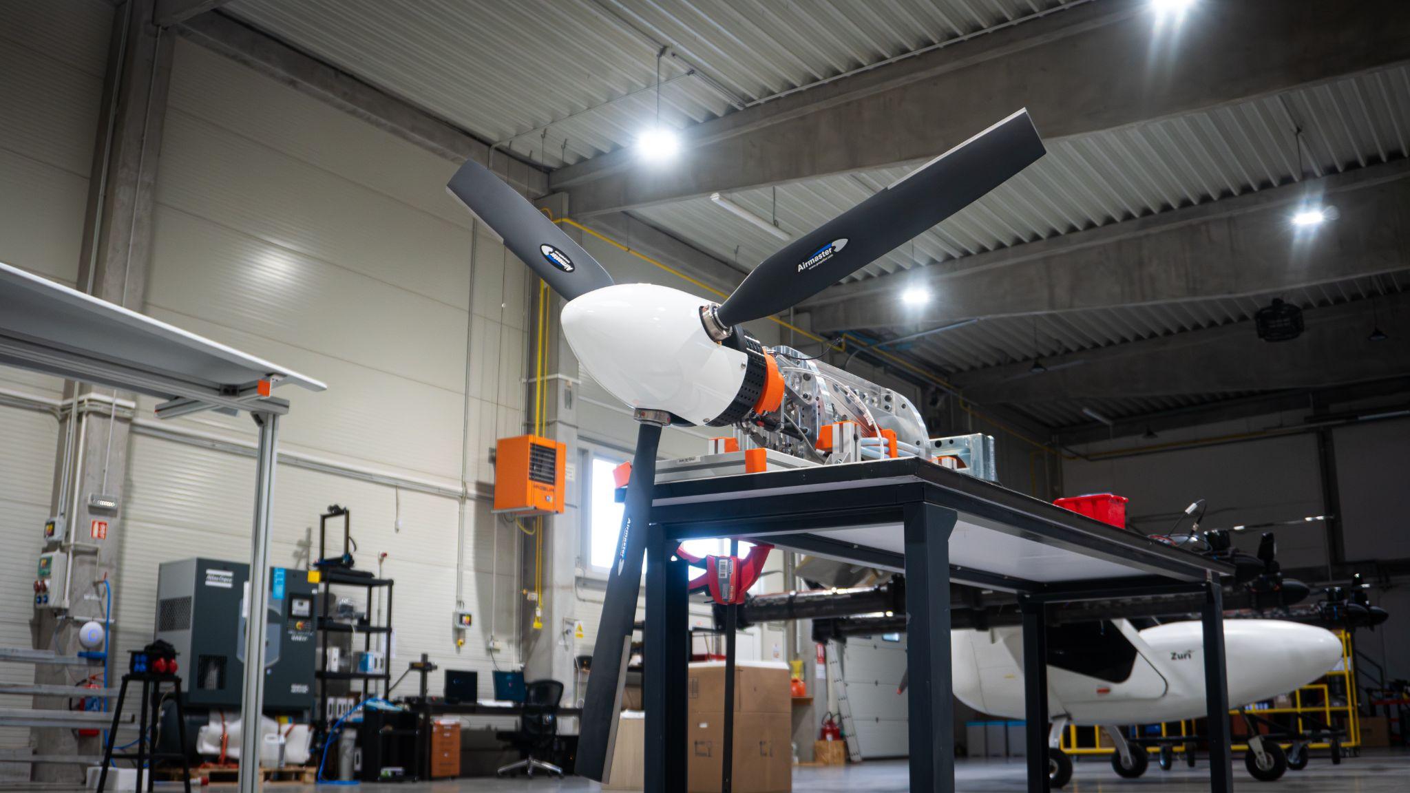 A tiltrotor propulsion unit with propeller mounted on the test bench